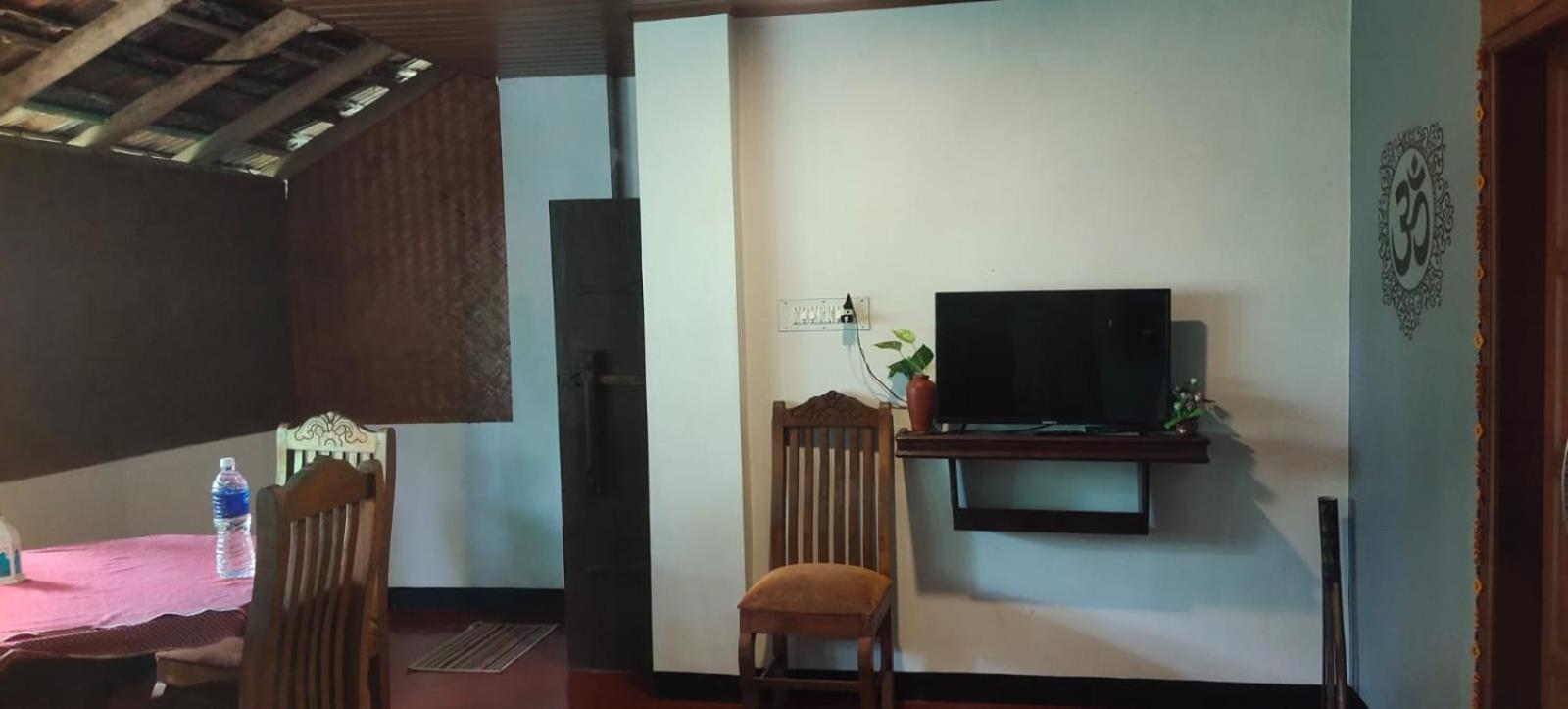 Ambadi's Apartment Pallipuram Bagian luar foto